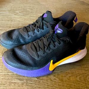 Nike Mamba Focus Lakers size 6